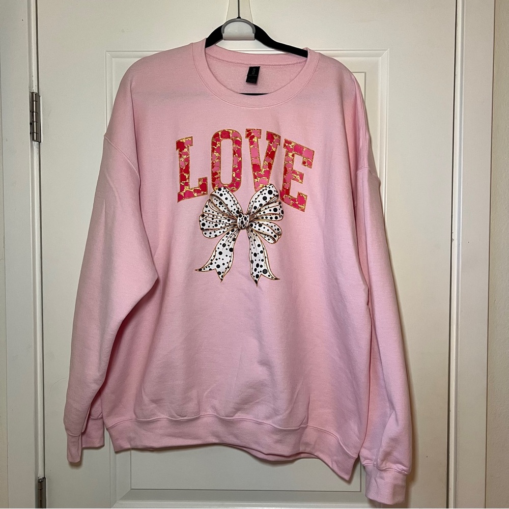Pink Love Crewneck with Bow Graphic Size 2XL
